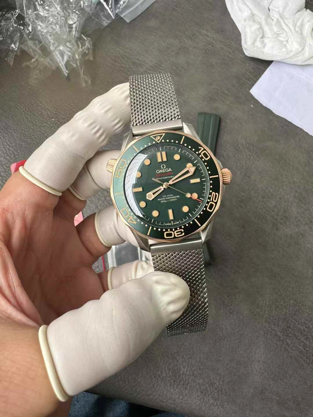 CBD Factory Omega Seamaster Diver 300M 42mm “Green   Titanium & Bronze Gold” （210.90.42.20.10.001）1:1 Super Clone – DD8806 Movement Fashionable 224